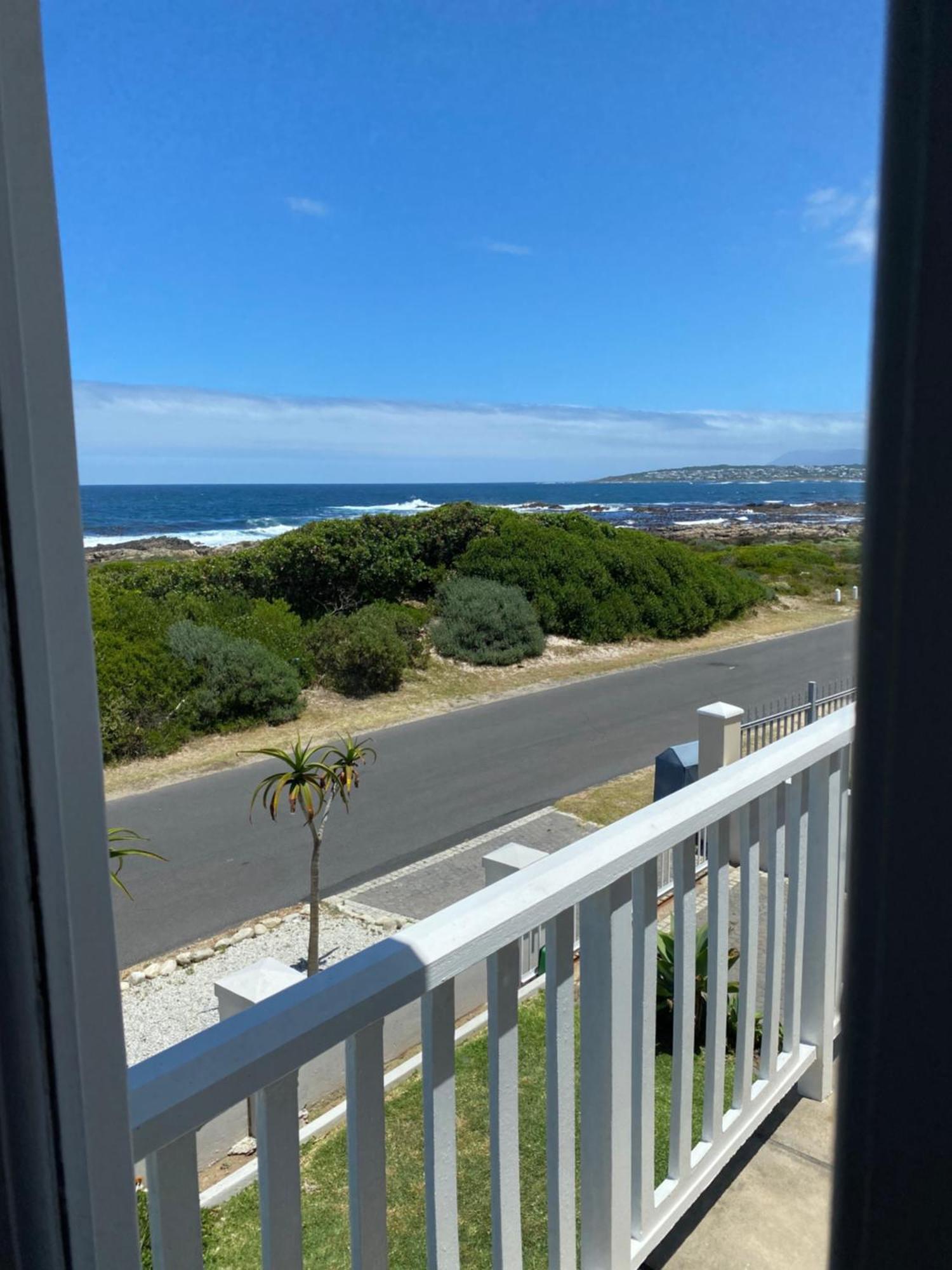 Shore'S Edge Luxury Oceanfront Home 赫曼努斯 外观 照片